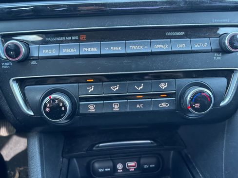 Used 2018 Kia Optima LX image 17