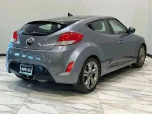 Used 2016 Hyundai Veloster w/ Option Group 02 FWD image 39