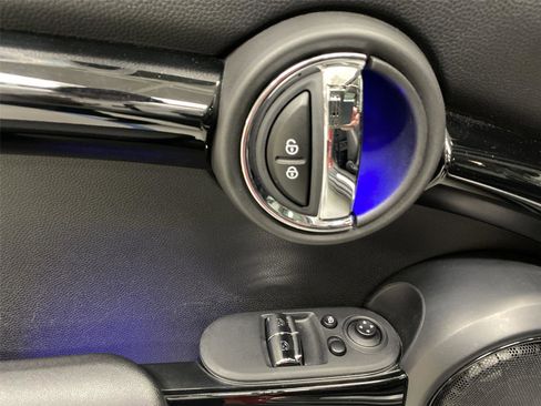 Used 2020 MINI Cooper S w/ Premium Package FWD image 19
