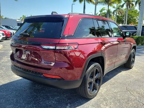 Used 2025 Jeep Grand Cherokee Limited w/ Black Appearance Package RWD image 3