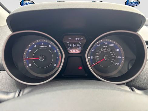 Used 2015 Hyundai Elantra SE w/ Option Group 02 FWD image 19