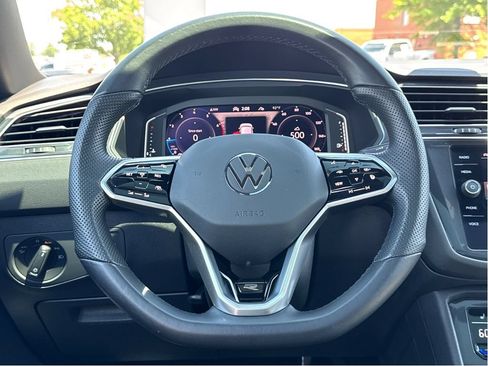 Used 2022 Volkswagen Tiguan SEL R-Line AWD/4WD image 14