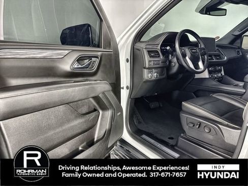 Used 2021 GMC Yukon SLT w/ SLT Luxury Package image 10