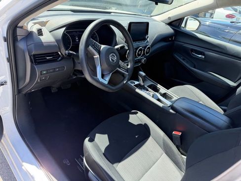 Used 2023 Nissan Sentra SV image 4