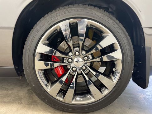 Used 2013 Dodge Challenger SRT8 w/ Harman Kardon Audio Group image 10