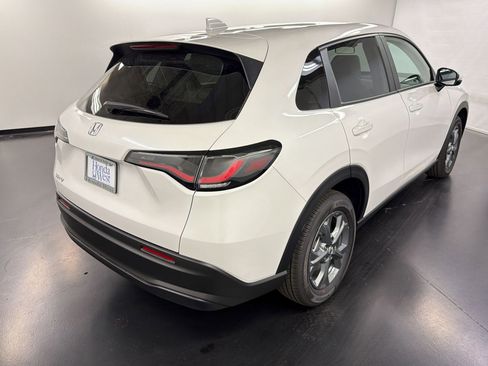 New 2026 Honda HR-V LX image 9
