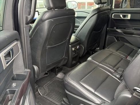 Used 2020 Ford Explorer XLT w/ Equipment Group 202A image 2