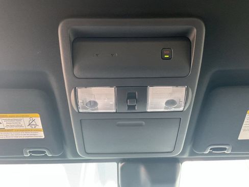 Used 2023 Nissan Frontier PRO-4X w/ Pro Convenience Package AWD/4WD image 17