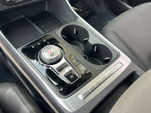 New 2026 Kia Carnival EX image 24