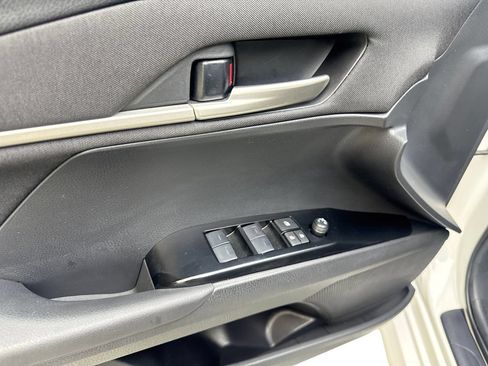 Used 2025 Toyota Camry LE FWD image 33