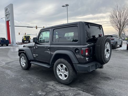 Used 2020 Jeep Wrangler Sport image 5
