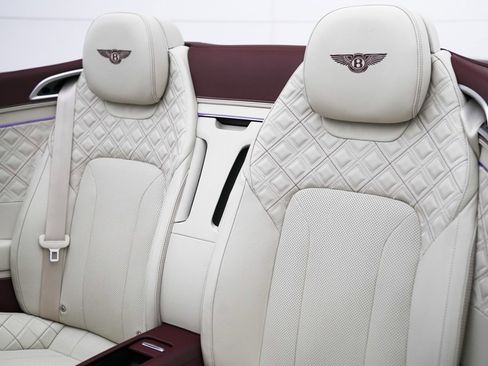 Used 2020 Bentley Continental GT image 26