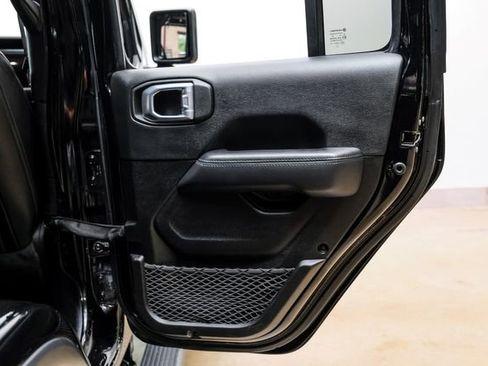 Used 2022 Jeep Wrangler Unlimited Sahara AWD/4WD image 71