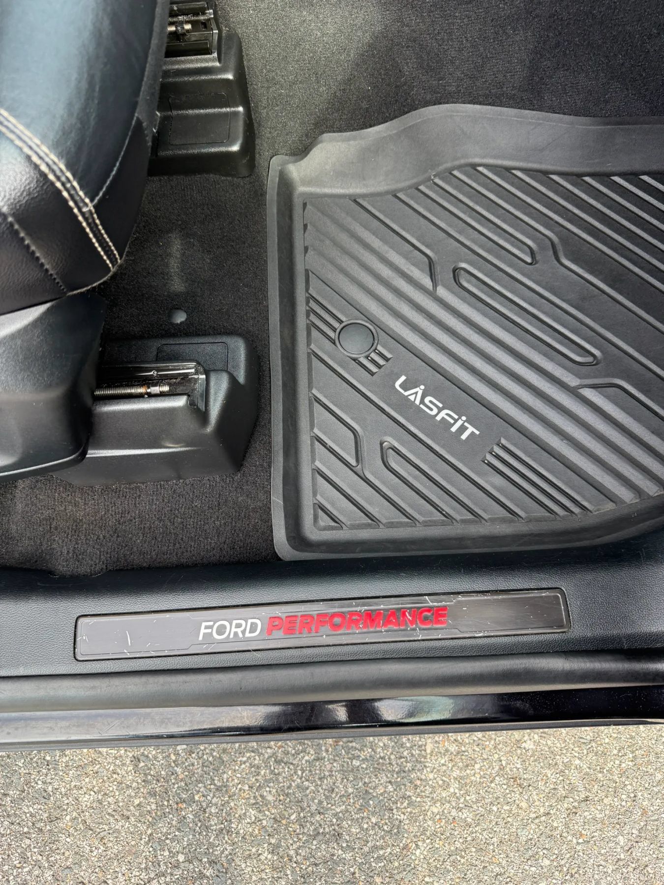 Used 2021 Ford Explorer ST w/ Equipment Group 401A AWD/4WD image 48