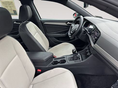Used 2020 Volkswagen Jetta R-Line w/ R-Line Cold Weather Package FWD image 15