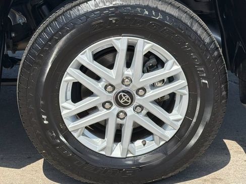 Used 2025 Toyota Tundra SR5 w/ SR5 Convenience Package AWD/4WD image 30