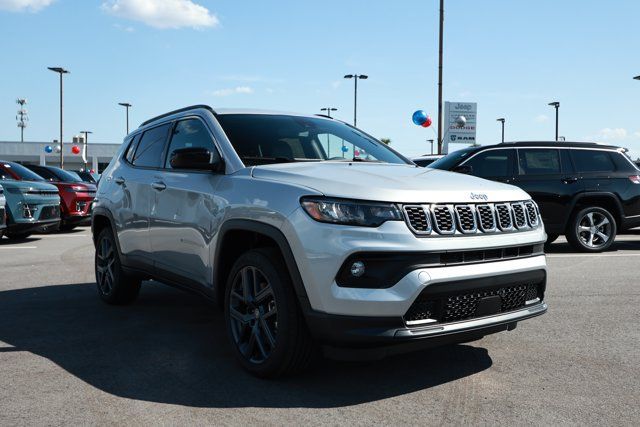 New 2026 Jeep Compass Latitude AWD/4WD image 3