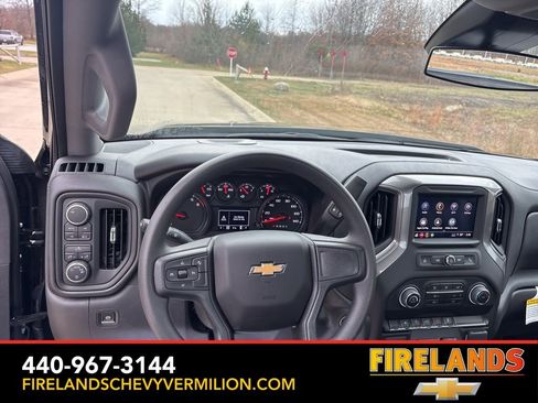 New 2025 Chevrolet Silverado 1500 W/T image 31