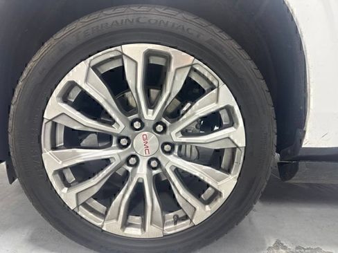Used 2021 GMC Yukon Denali w/ Denali Premium Package RWD image 11