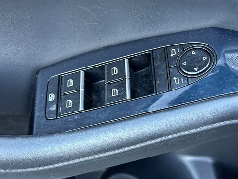 Used 2021 MAZDA MAZDA3 s image 11