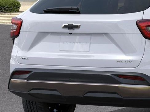 New 2026 Chevrolet Trax ACTIV w/ Sunroof Package image 14