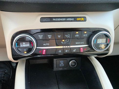 Used 2021 Ford Escape SEL image 23