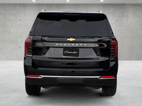 Certified 2025 Chevrolet Suburban LS image 15
