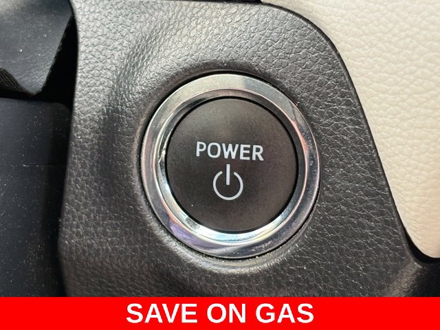 Used 2025 Toyota RAV4 XLE AWD/4WD image 25
