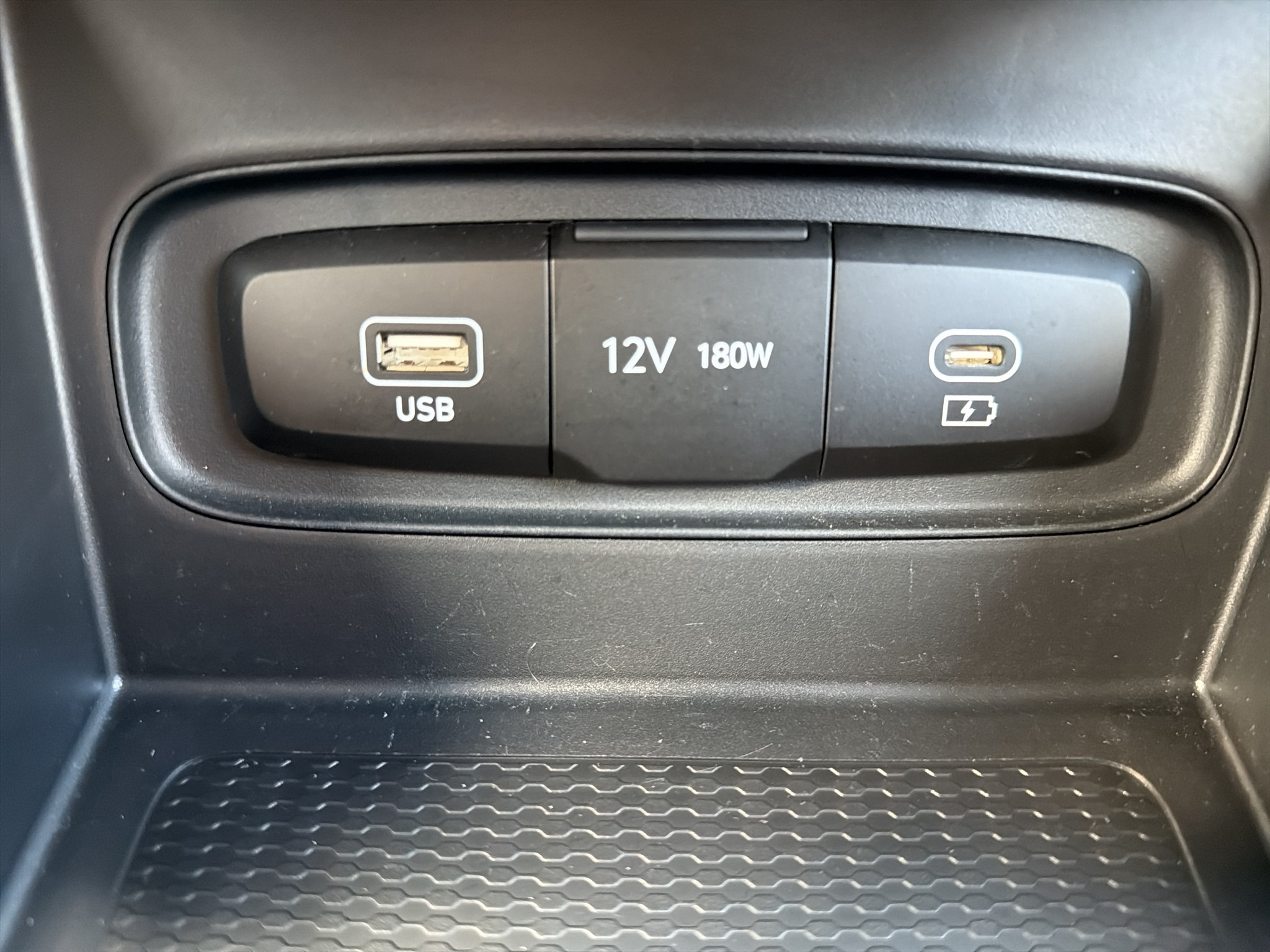 Certified 2025 Hyundai Venue SE FWD image 22