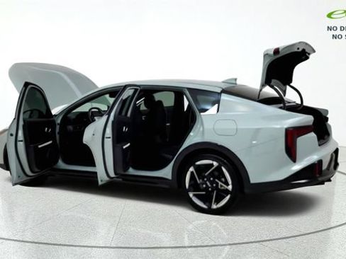 Used 2025 Kia K4 GT-Line FWD image 16