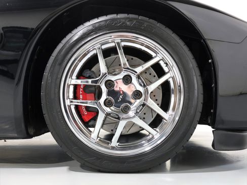 Used 2002 Chevrolet Corvette Z06 w/ Memory Pkg image 45