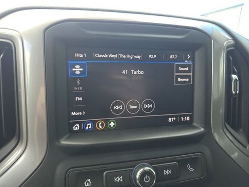 Used 2022 Chevrolet Silverado 1500 Custom image 17