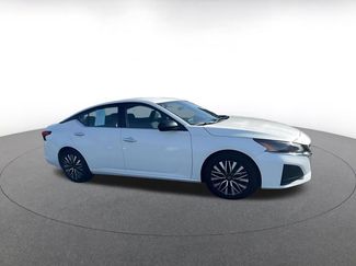 Used 2025 Nissan Altima 2.5 SV video 2