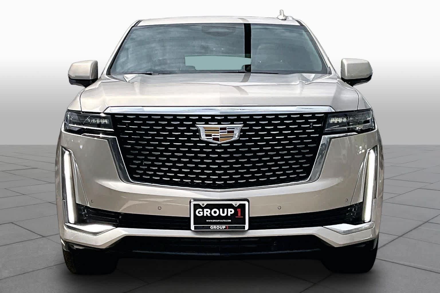 Used 2024 Cadillac Escalade Premium Luxury w/ Performance Package AWD/4WD image 7