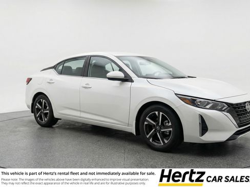 Used 2025 Nissan Sentra SV image 1