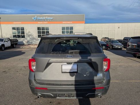 Used 2023 Ford Explorer XLT w/ Equipment Group 202A image 6