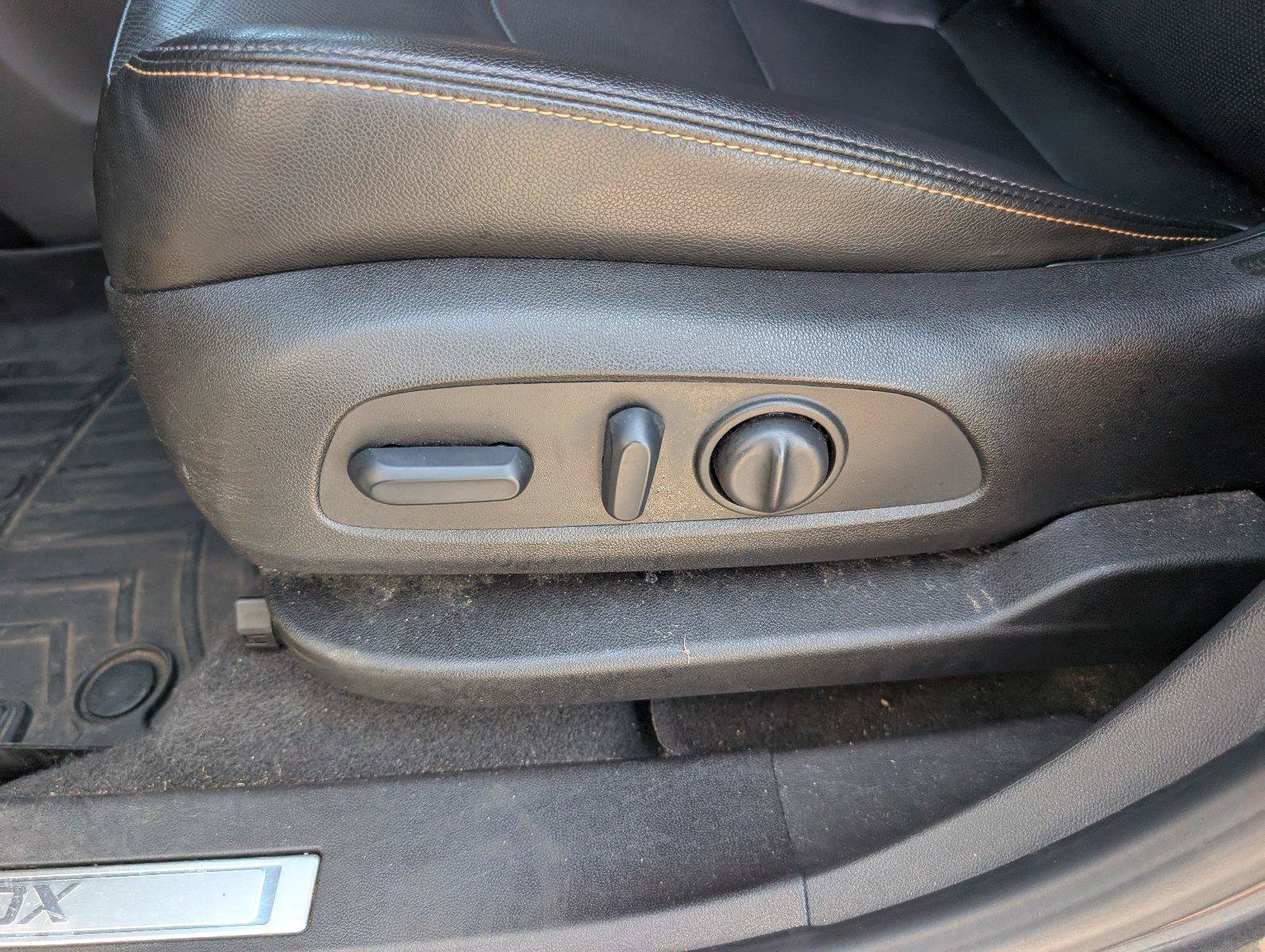 Used 2022 Chevrolet Equinox Premier FWD image 14