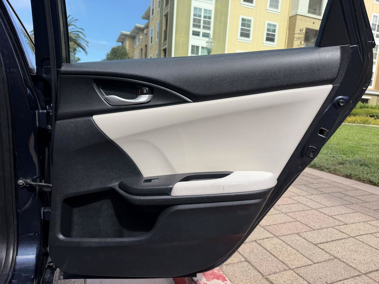 Used 2019 Honda Insight EX image 45