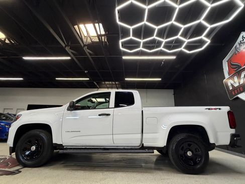 Used 2022 Chevrolet Colorado W/T w/ WT Convenience Package AWD/4WD image 17