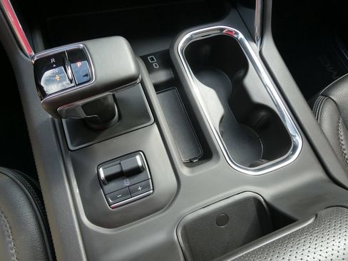 Certified 2025 GMC Sierra 1500 Denali RWD image 34