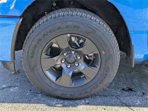 Certified 2025 RAM 1500 Tradesman w/ Night Edition image 31