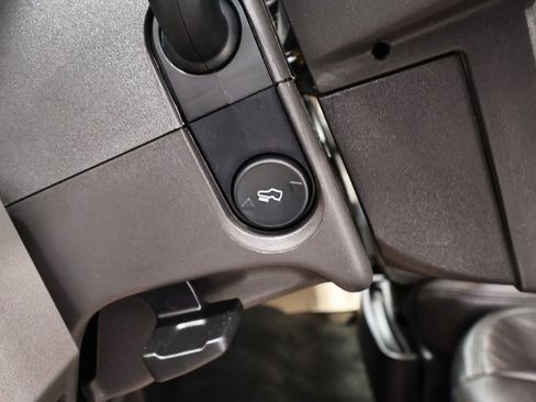 Used 2014 Ford F150 Lariat image 25