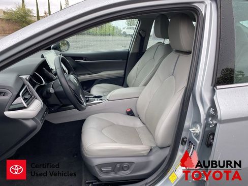Certified 2021 Toyota Camry XLE FWD image 29