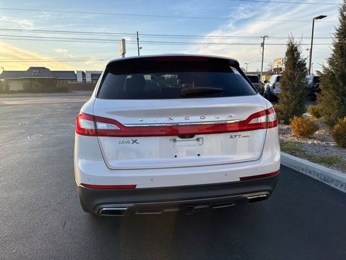 Used 2017 Lincoln MKX Reserve w/ Driver Assistance Package image 17