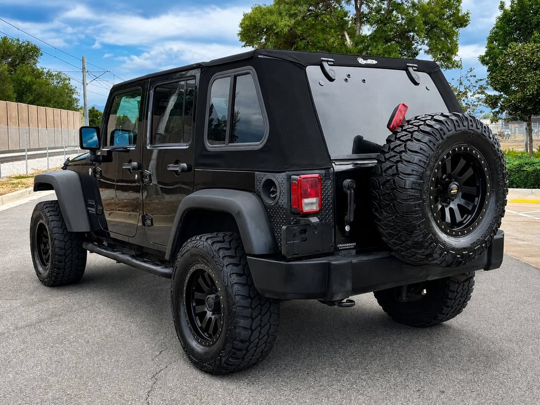Used 2011 Jeep Wrangler Unlimited Sport AWD/4WD image 3