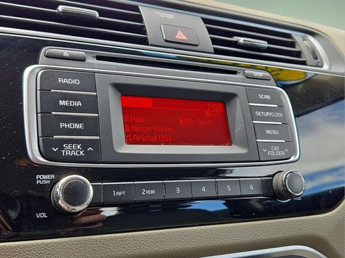 Used 2017 Kia Rio LX w/ Power Package FWD image 18