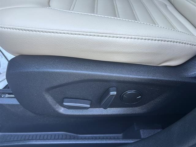 Certified 2024 Ford Edge SEL w/ Convenience Package AWD/4WD image 12