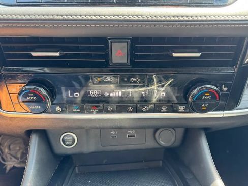 Used 2021 Nissan Rogue SL w/ Premium Package AWD/4WD image 15