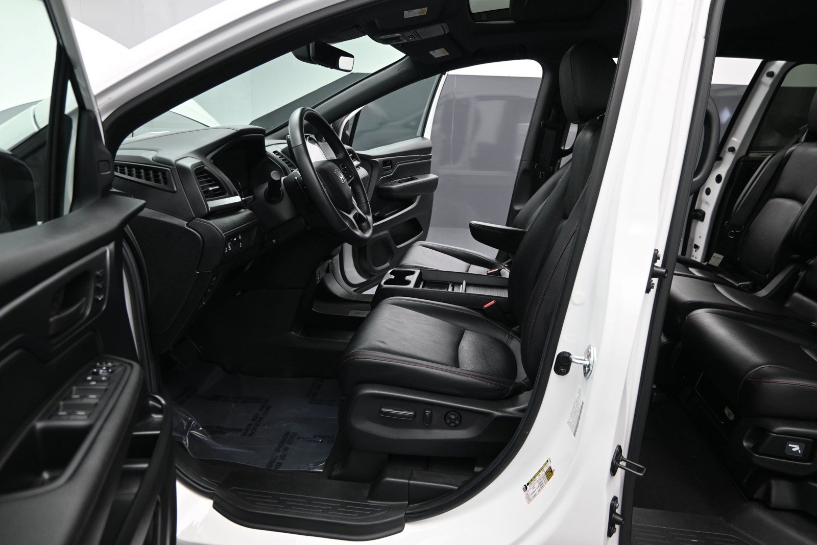 Used 2024 Honda Odyssey Sport image 11