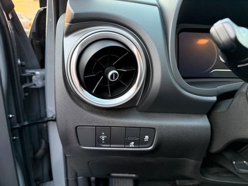 Used 2023 Hyundai Kona SE image 26